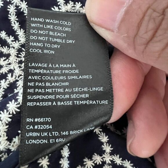 Anthropologie Maeve Navy Floral Embroidered Shrug Bolero Sweater Jacket One Size - Picture 8 of 11